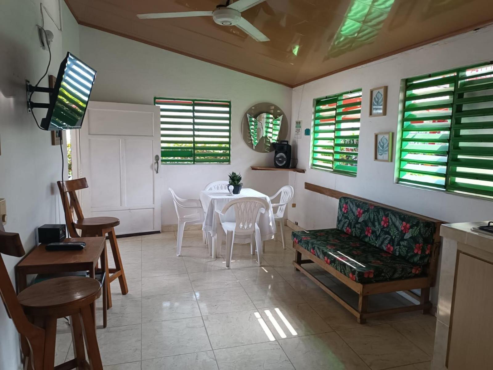 Ortimar Bed & Breakfast โตลู ภายนอก รูปภาพ