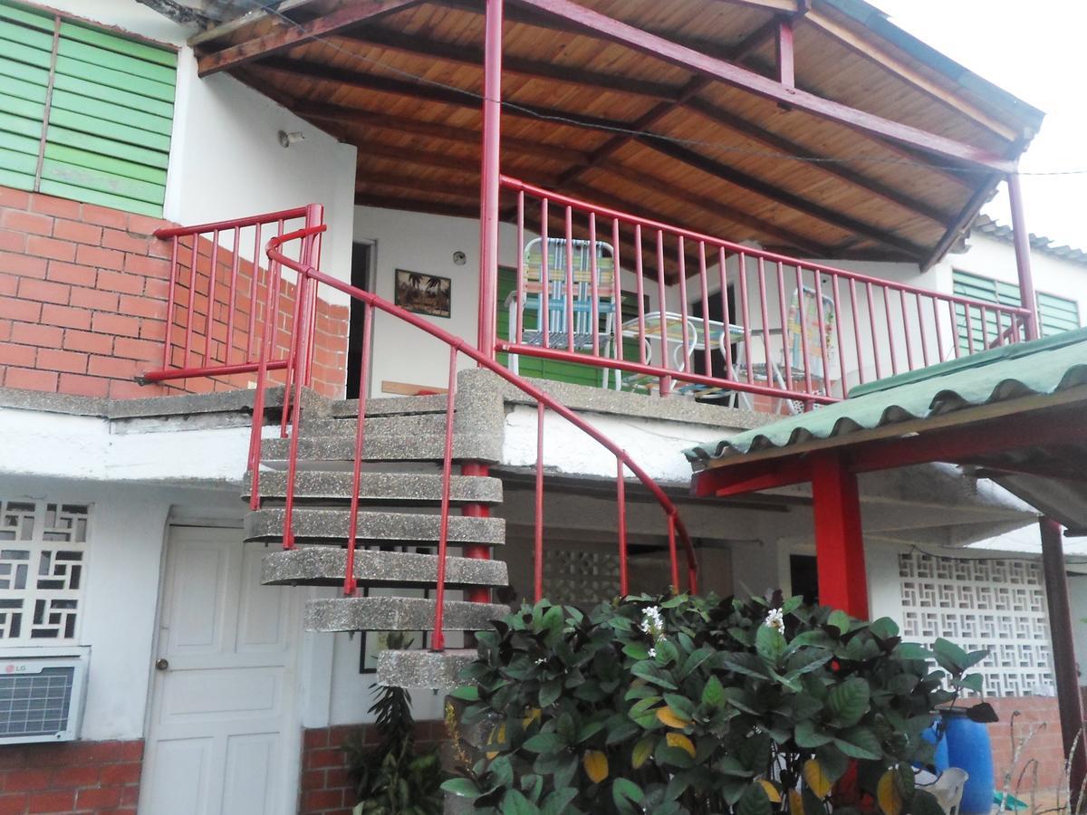Ortimar Bed & Breakfast โตลู ภายนอก รูปภาพ