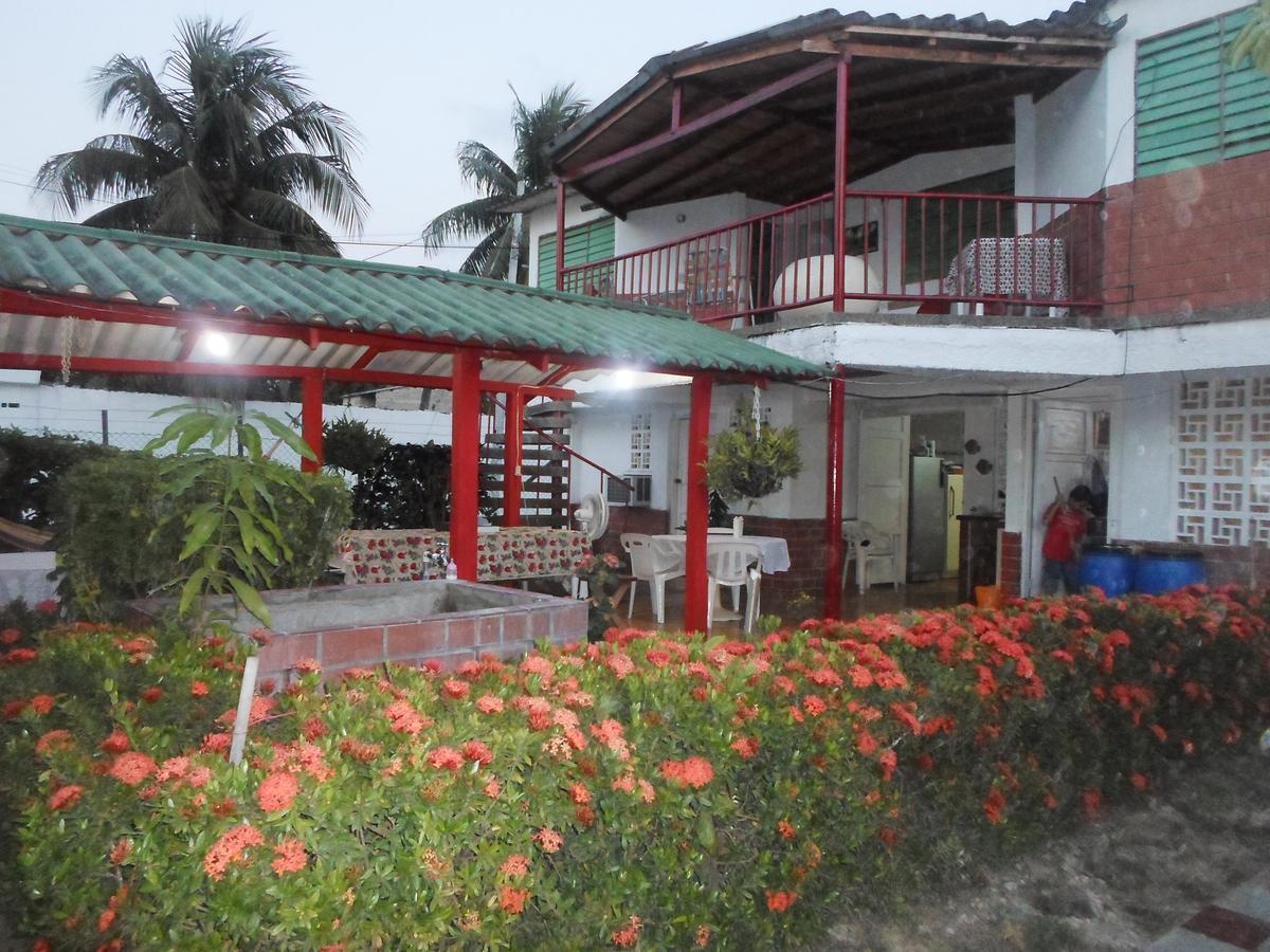 Ortimar Bed & Breakfast โตลู ภายนอก รูปภาพ